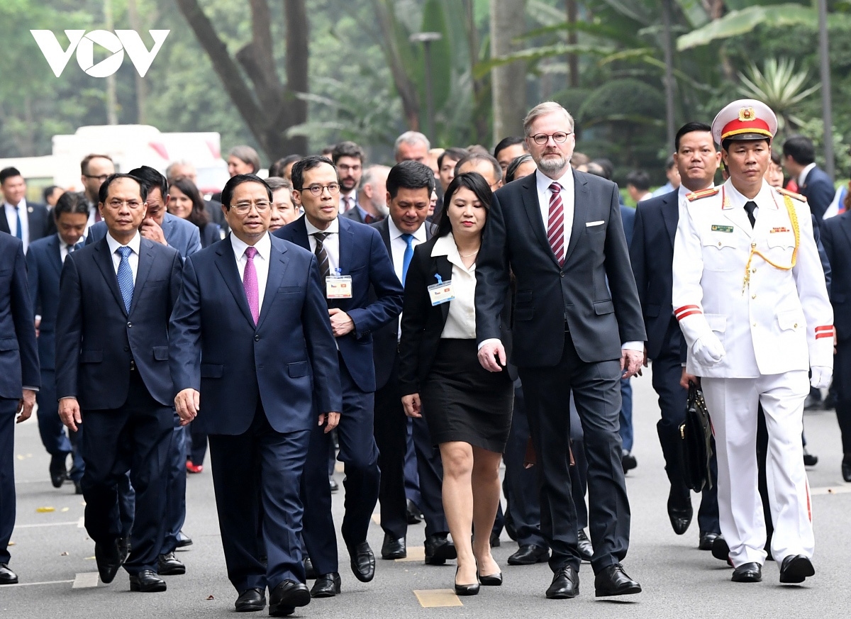 Czech PM Fiala wraps up visit to Vietnam
